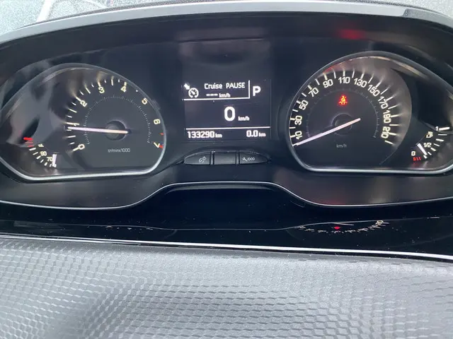 Peugeot 208 1.2 PureTech GT-line 2018 Benzine 19