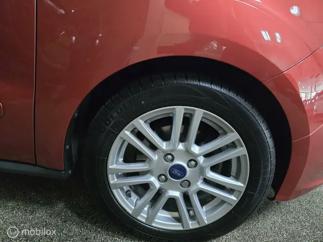 Ford Tourneo Courier 1.0 Titanium A. Camera 2015 Benzine 22