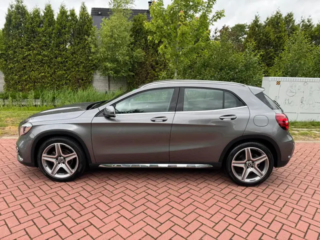 Mercedes-Benz GLA 3