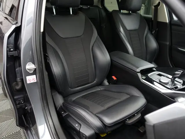 BMW 3 Serie 330e M Sport Aut- 2020 Hybride Benzine 25