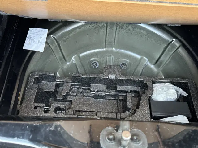 Volkswagen up! 1.0 MPI 60 pk BMT high up! 2019 Benzine 31