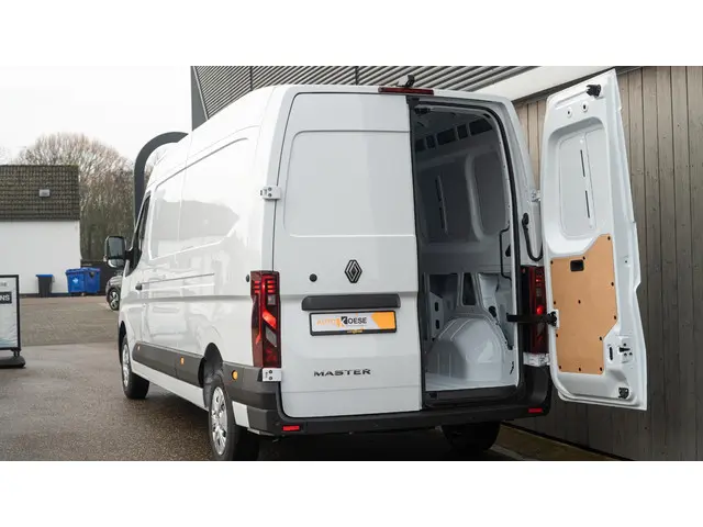 Renault Master T35 2.0 dCi 150 L3H2 Extra 2024 Diesel 8