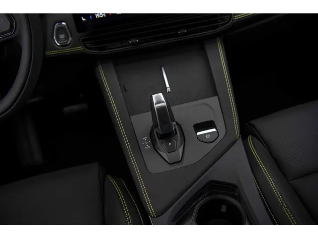 Lynk & Co 01 1.5 More 2025 Hybride Benzine 13