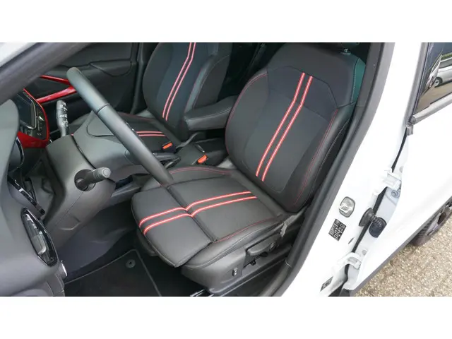 Opel Crossland 1.2 110pk Turbo GS-Line 2023 Benzine 9