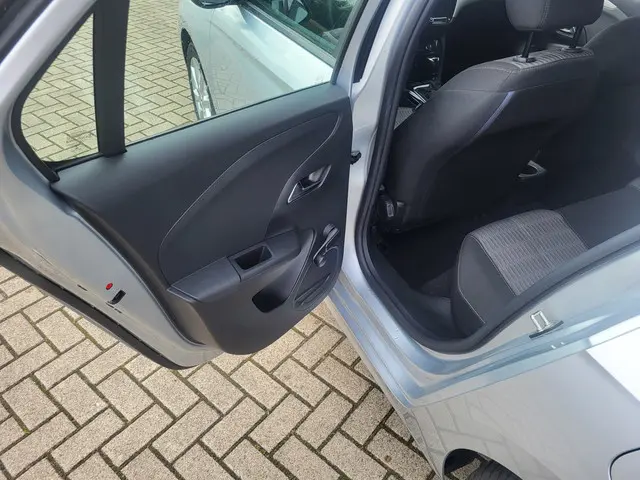 Opel Corsa 1.2 Edition 2022 Benzine 9