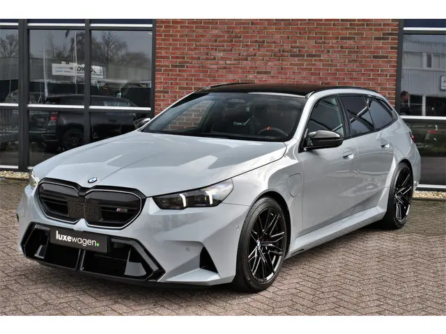 BMW M5 Touring 2025 Hybride Benzine 31