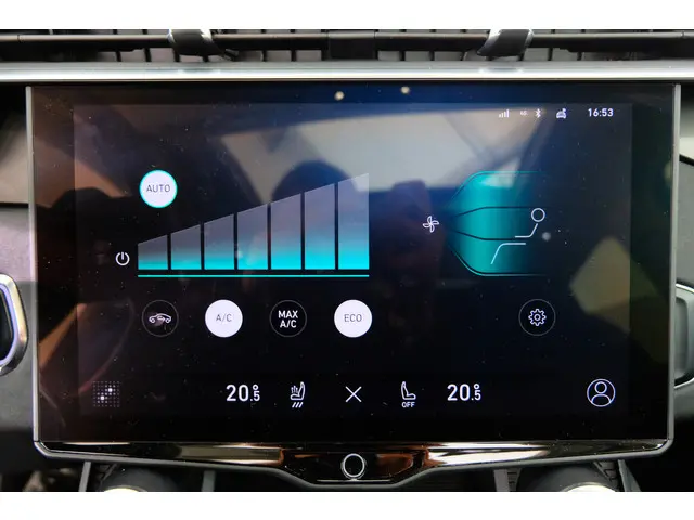 Lynk & Co 01 1.5 2022 Hybride Benzine 13