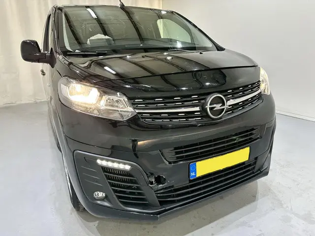 Opel Vivaro 2.0 CDTi L2H1 Edition Navi 2021 Diesel 12