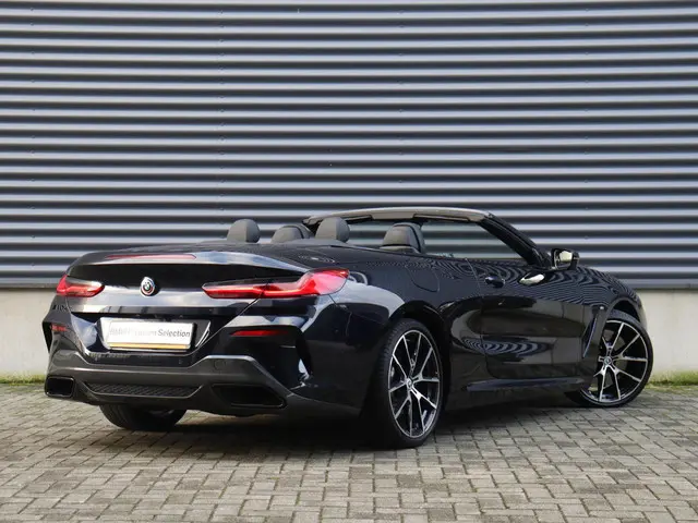 BMW 8 Serie Cabrio 840i 2023 Benzine 3