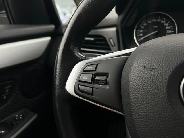 BMW 2 Serie Active Tourer 218i Executive 2015 Benzine 24