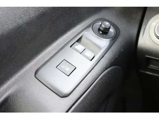 Opel Combo 1.5D L1H1 Edition 2021 Diesel 31