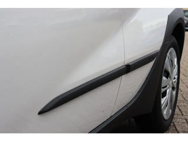 Toyota Aygo X 1.0 VVT-i MT Play, Armsteun 2025 Benzine 29