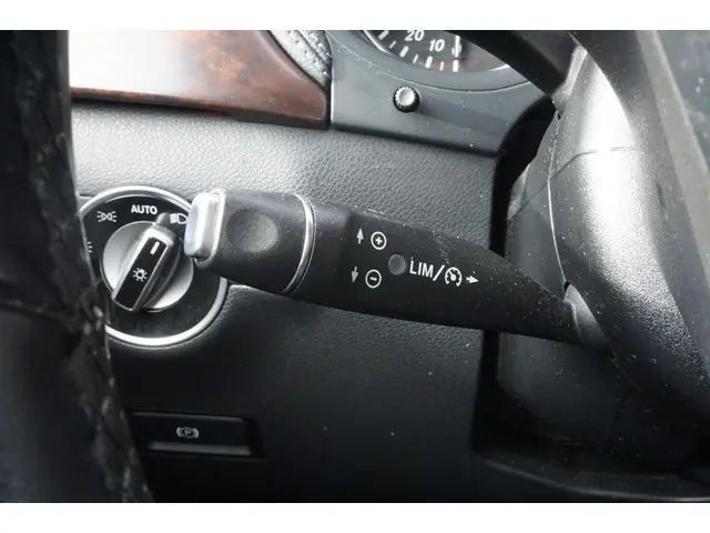 Mercedes-Benz B-Klasse 200 AUT7 Prestige 2013 Benzine 24