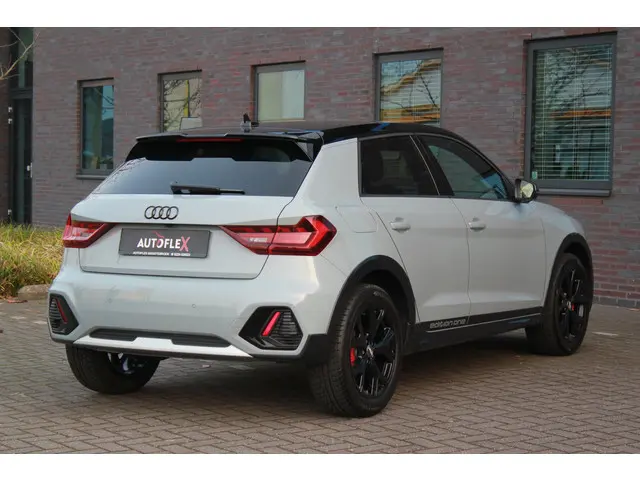 Audi A1 CITYCARVER 30 TFSI epic 2020 Benzine 9