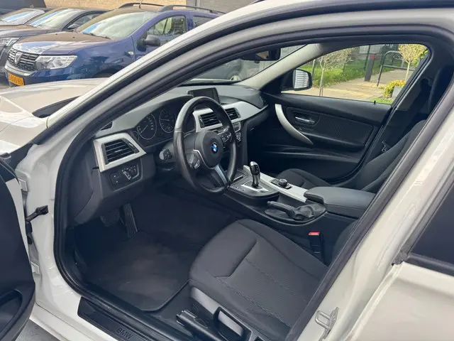 BMW 3 Serie Touring 318i AIRCO 2018 Benzine 7