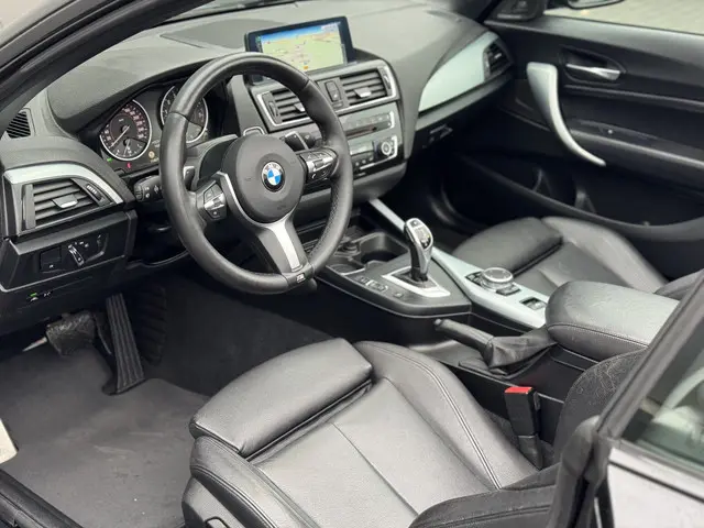 BMW 2 Serie Cabrio M235i High Executive 2015 Benzine 26