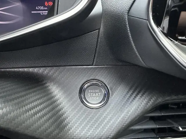 Peugeot 2008 1.2 Hybrid 145 PK GT 2025 Hybride Benzine 20