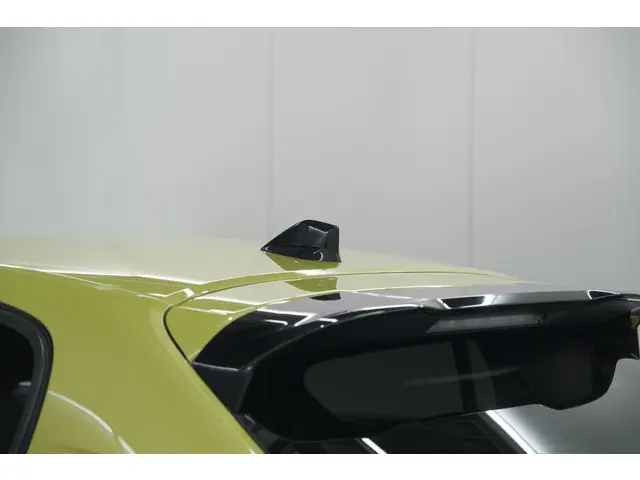 Peugeot 208 Hybrid 136 e-DCS6 GT 2024 Hybride Benzine 23