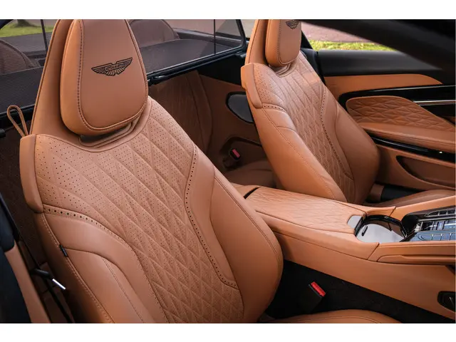 Aston Martin V8 Volante DB12 4.0 2024 Benzine 14
