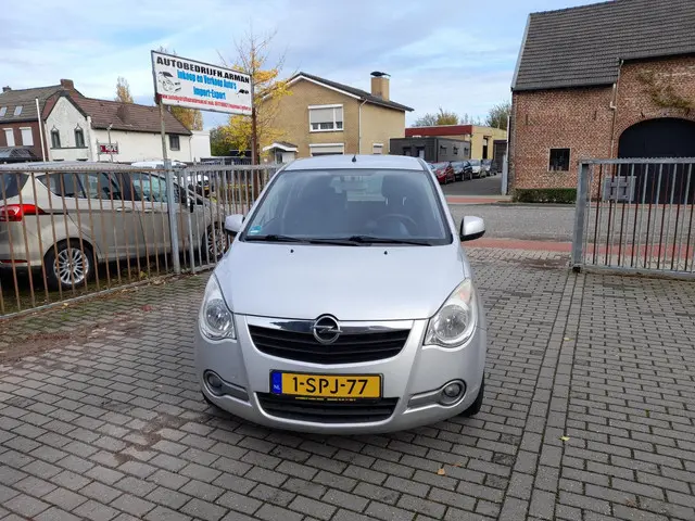 Opel Agila 1.0 Berlin 2013 Benzine 13