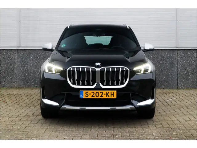 BMW X1 sDrive18i 2023 Benzine 7