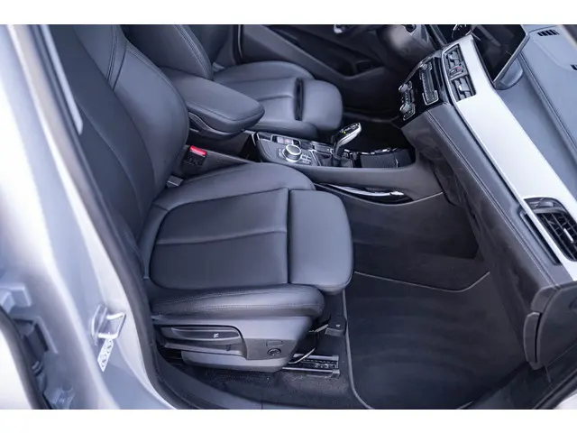 BMW X1 sDrive18i Sport Line 2021 Benzine 34