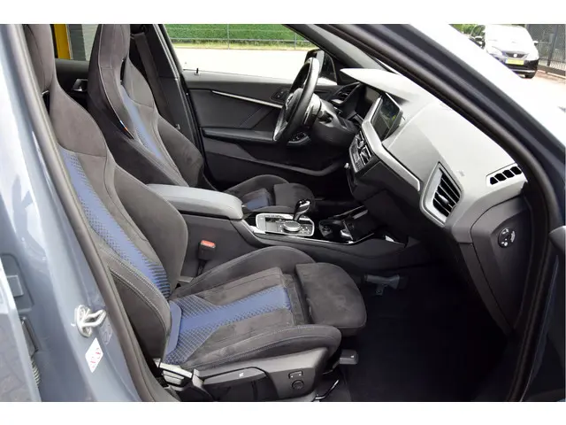 BMW 1 Serie 120i 2023 Benzine 20