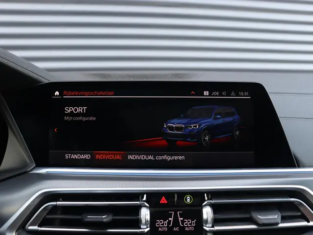 BMW X5 xDrive45e 2022 Hybride Benzine 35