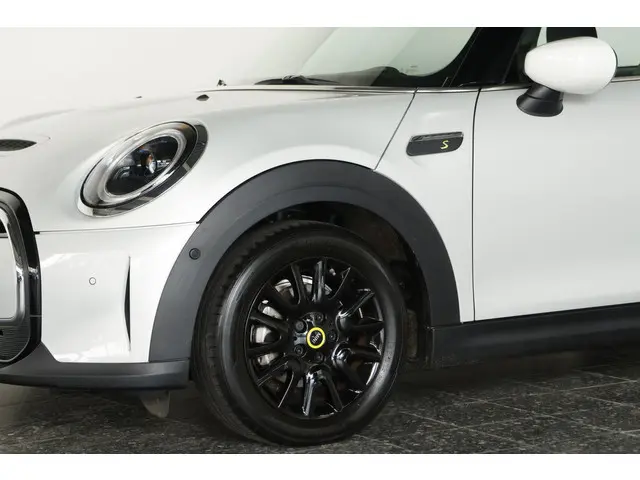 MINI Electric Mini Essential 33 kWh 2021 Elektrisch 24