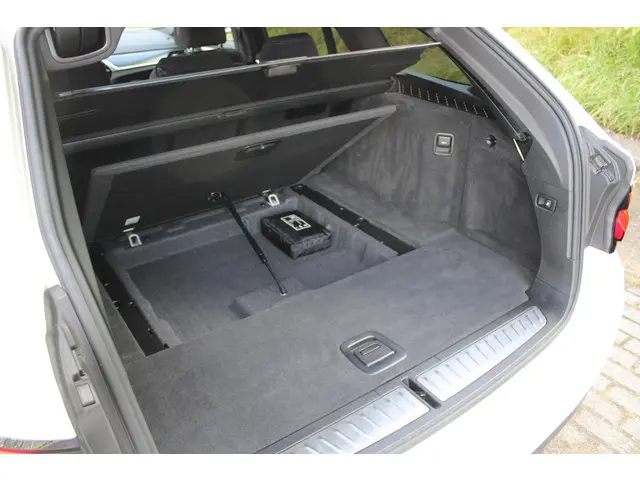 BMW 5 Serie Touring 520i 2022 Benzine 46