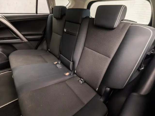 Toyota RAV4 2.5 Hybrid Sport 2016 Hybride Benzine 15