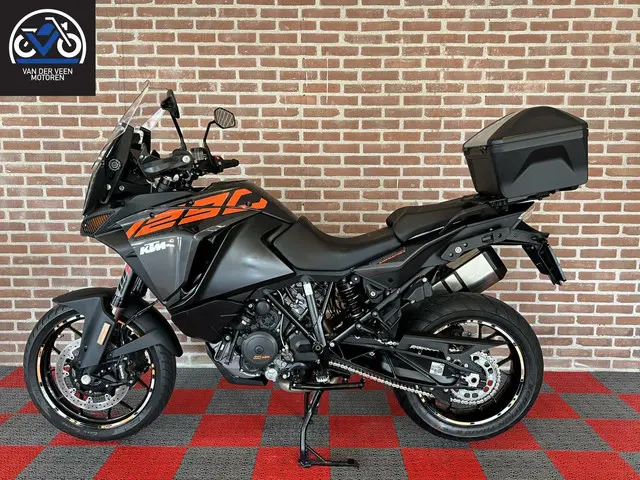 KTM 1290 Super Adventure S ABS 2019 Benzine 5
