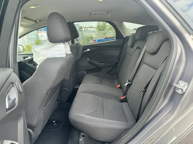 Ford Focus 1.0 First Edition 2015 Benzine 10