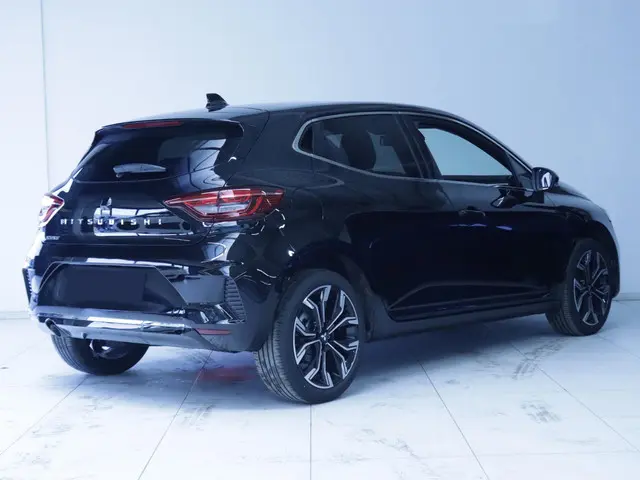 Mitsubishi Colt 1.0T MT Instyle 2025 Benzine 9