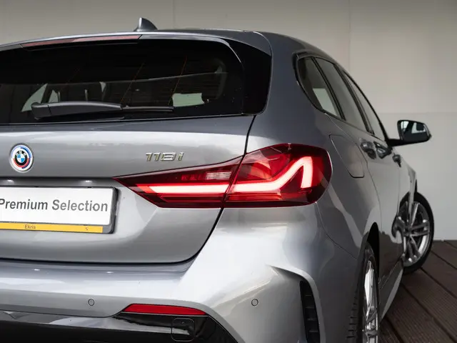 BMW 1 Serie 5-deurs 118i 2023 Benzine 13