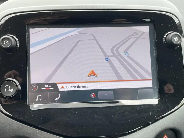 Toyota Aygo 1.0 VVT-i x-play 2021 Benzine 8