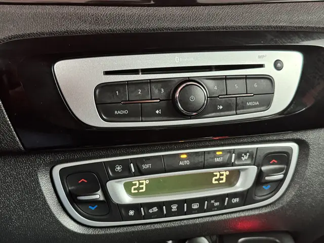 Renault Grand Scénic 1.5 dCi Bose 7p. 2014 Diesel 38