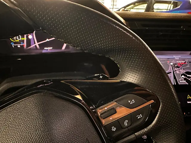 Peugeot 308 1.2 PureTech GT 2021 Benzine 14