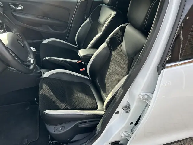 Renault Clio 0.9 TCe Bose 2018 Benzine 12