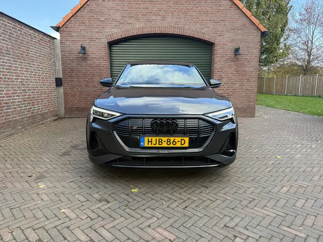 Audi e-tron Sportback S quattro 95 kWh 2022 Elektrisch 3