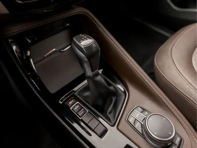 BMW X1 sDrive20i High Executive 2016 Benzine 11