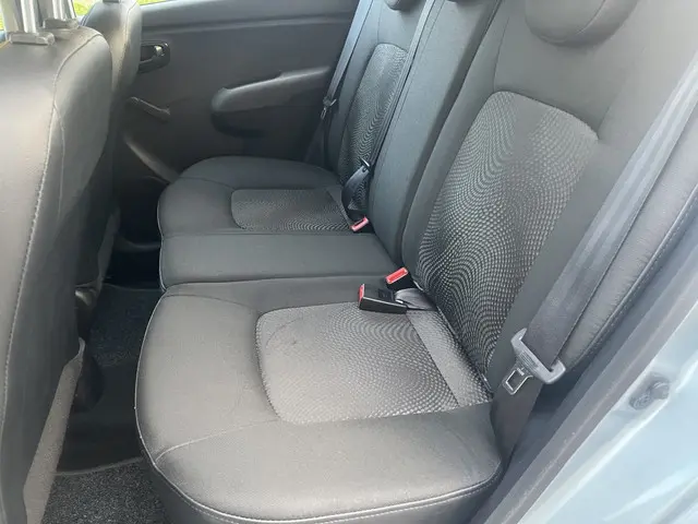 Hyundai i10 1.0 i-Drive Cool, Airco, 2014 Benzine 17