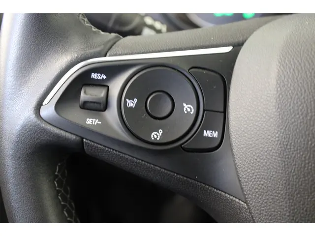 Opel Crossland 1.2 Turbo elegance 2023 Benzine 16