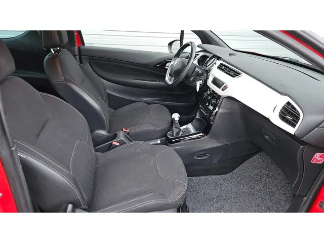 Citroën DS3 1.2 VTi So Chic | Apk 01-2027 2013 Benzine 11