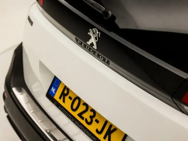 Peugeot 5008 1.2 PureTech Sport 7 Persoons 2018 Benzine 26