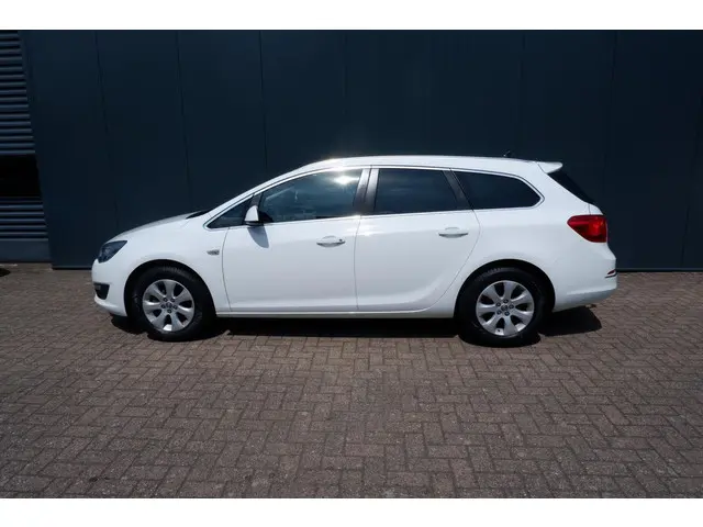 Opel Astra Sports Tourer 1.4 Blitz 2015 Benzine 6
