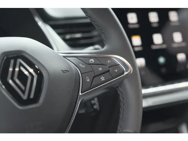 Renault Captur Mild Hybrid 160 EDC Techno 2024 Benzine 34