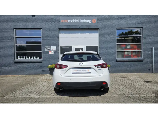 Mazda 3 2.0 SkyActiv-G 120 Center-Line 2016 Benzine 4
