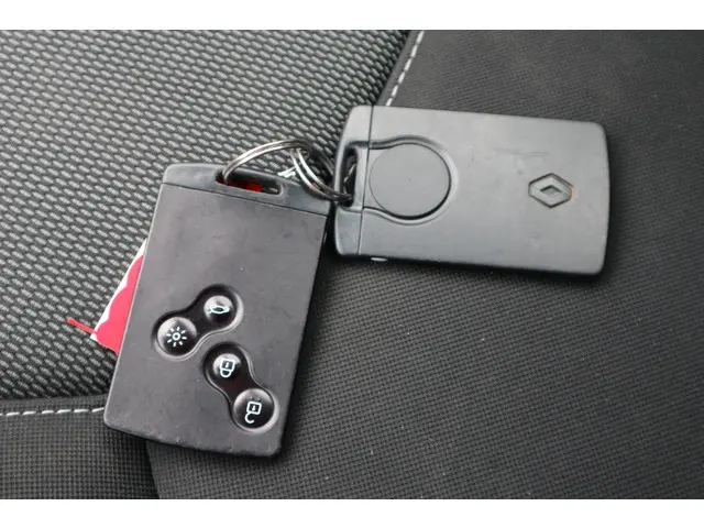 Renault Clio Estate 0.9 TCe Limited 2016 Benzine 6