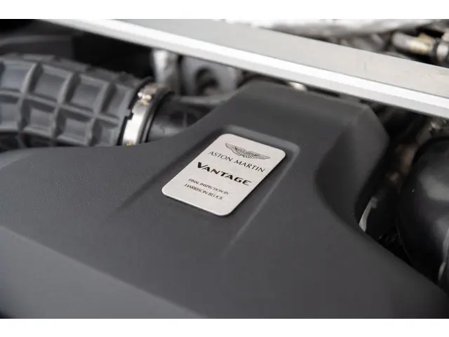 Aston Martin V8 Vantage 4.0 2018 Benzine 34